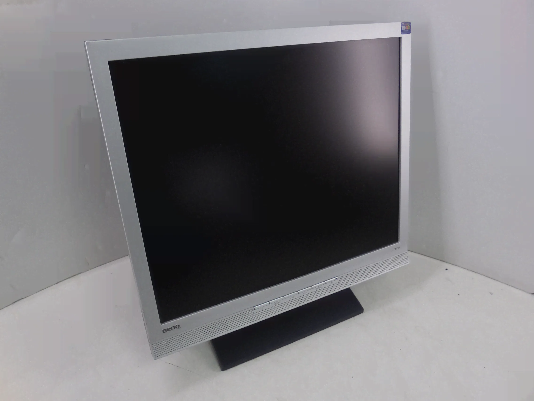 ЖК-монитор 17" BenQ T721-2