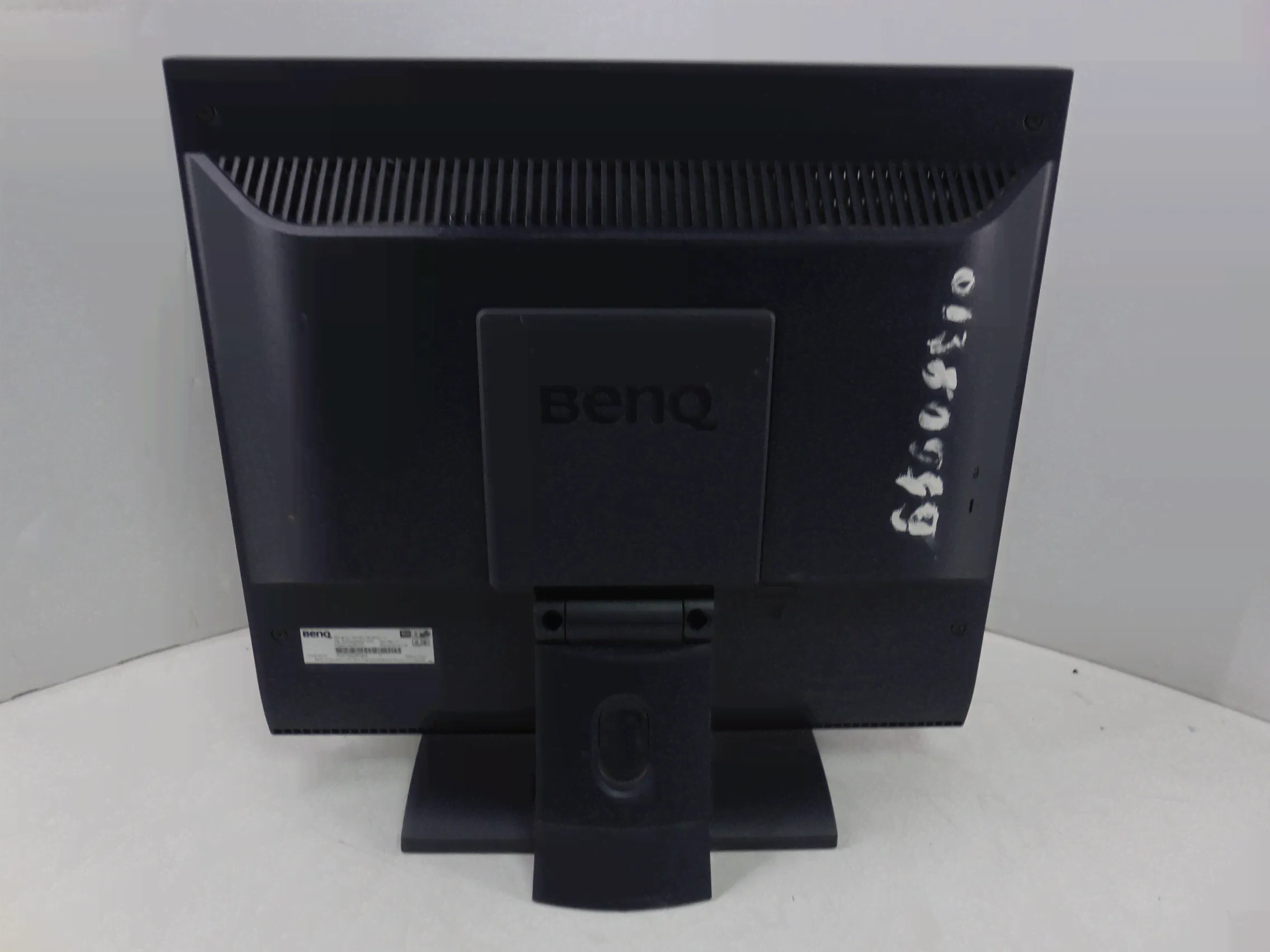 ЖК-монитор 17" BenQ T721-1